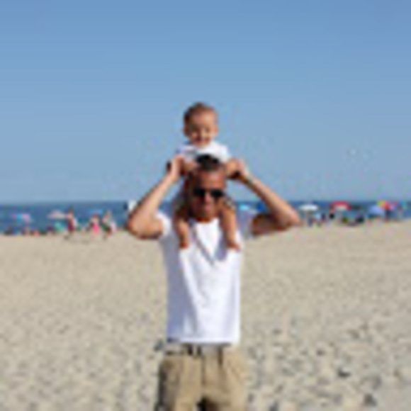 Meet your Posher, Guillermo - Picture 1 of 1